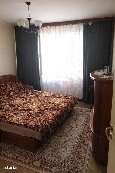Apartament cu 3 camere decomandat în Gară