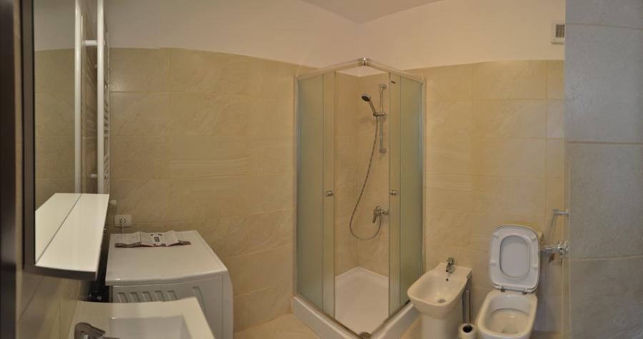 Apartament cu 3 camere decomandat, mobilat în Complex Studențesc