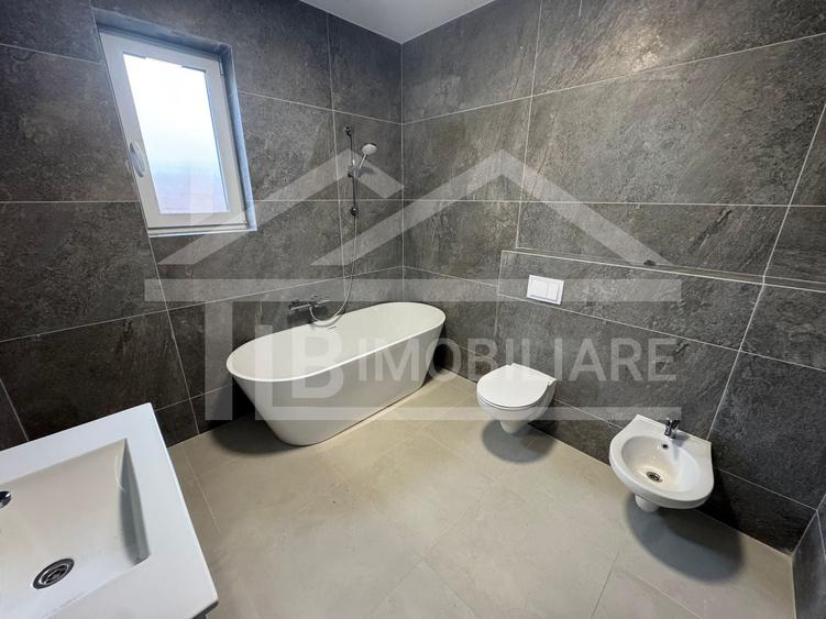 Casă individuală cu 4 camere cu Canalizare în Unirii