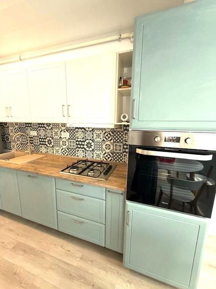 Apartament cu 2 camere decomandat în Casa de Cultură