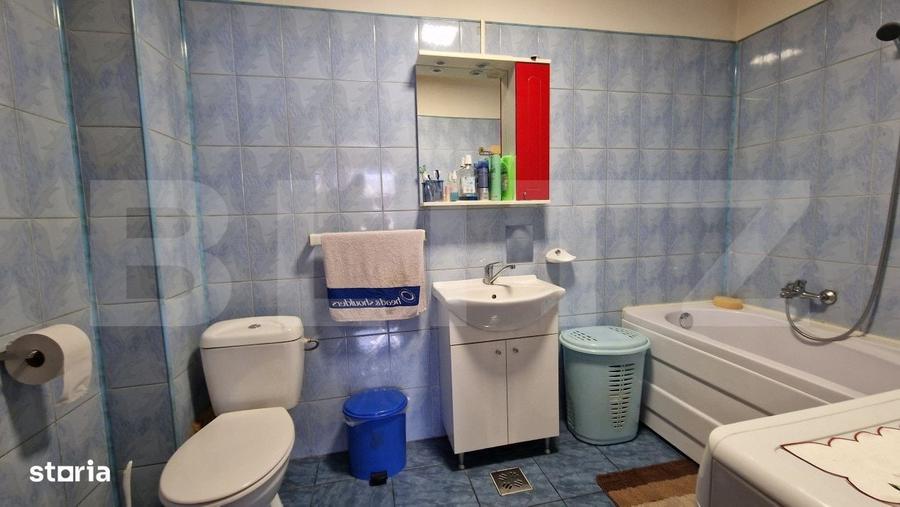 Apartament cu 4 camere semidecomandat în Florești