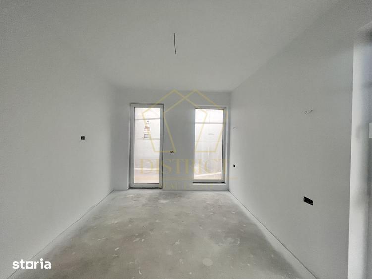 Apartament cu 3 camere în Dumbrăvița