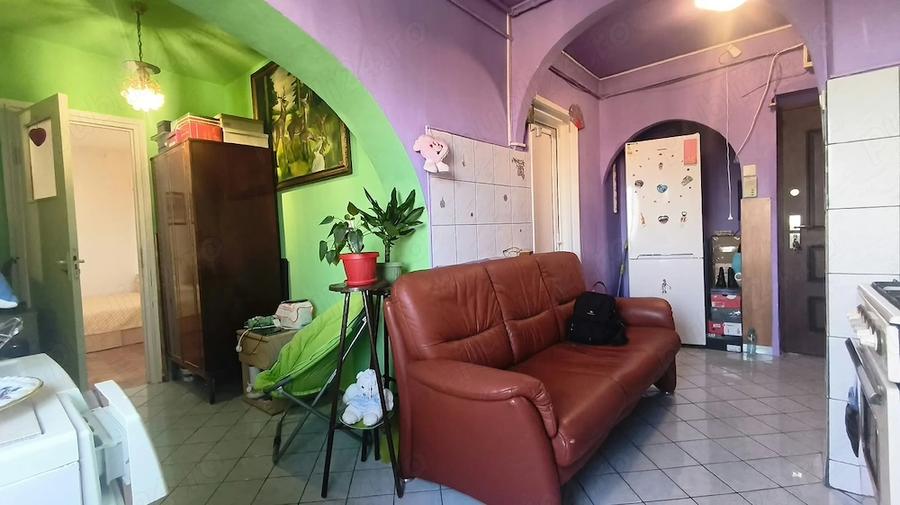 Apartament cu 2 camere decomandat în Gojdu