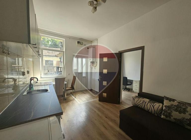 Apartament de inchiriat - central - Strada Clinicilor - 2