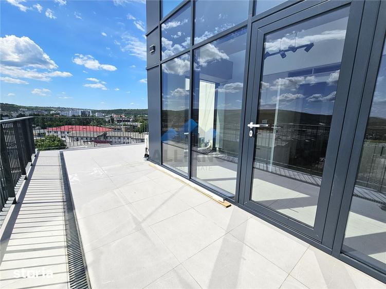 Apartament cu 3 camere decomandat în Baza 3