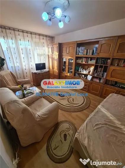 Apartament cu 3 camere decomandat în Giurgiului