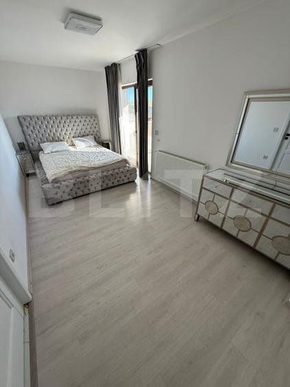Apartament cu 3 camere decomandat, mobilat în Sud