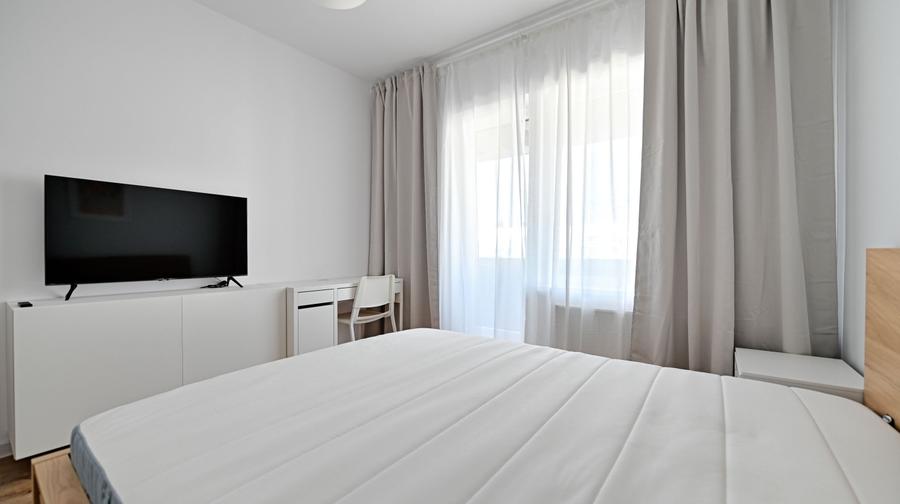 Apartament cu 2 camere semidecomandat, mobilat în Militari