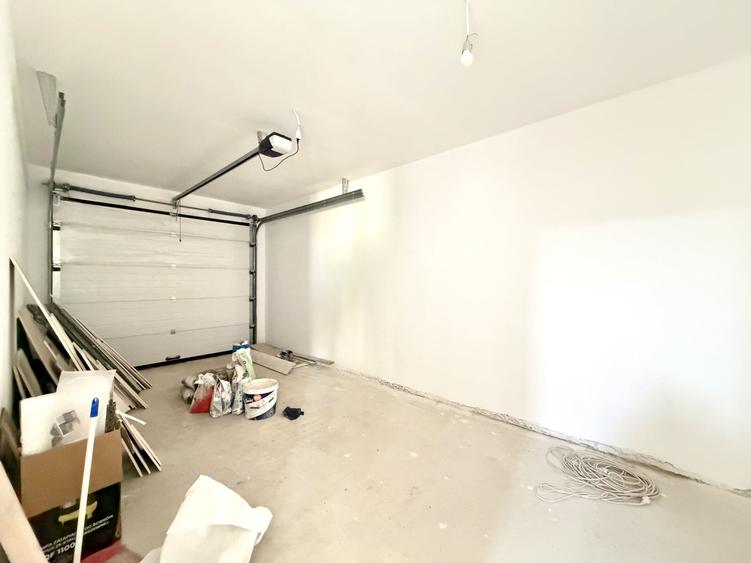 Duplex cu 4 camere cu Canalizare în Dumbrăvița