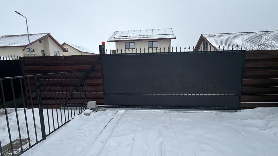 Casă cu 4 camere cu Teren 350 Mp în Tărlungeni