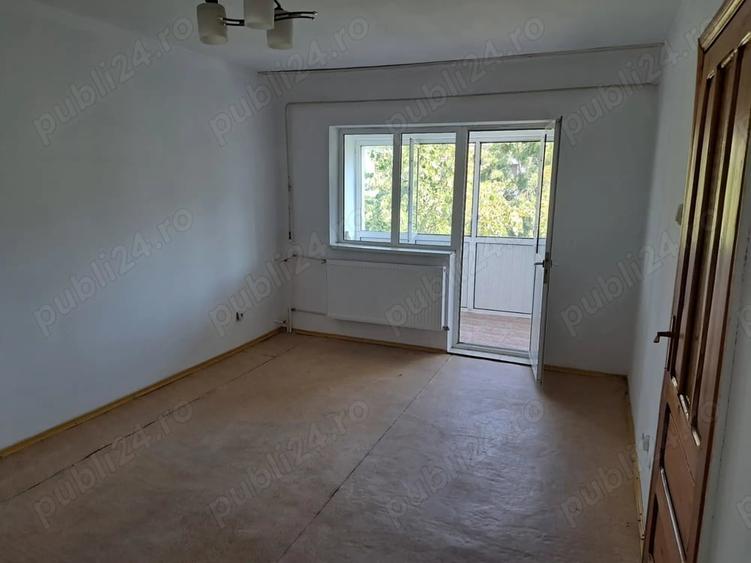 Apartament cu 2 camere decomandat în Piața Nouă