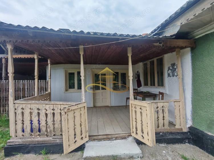 Casă cu 4 camere cu Teren 3300 Mp în Țârdenii Mari