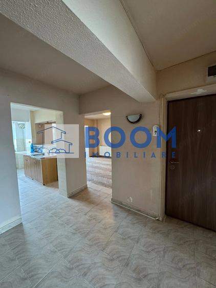 Apartament cu 4 camere în Traian