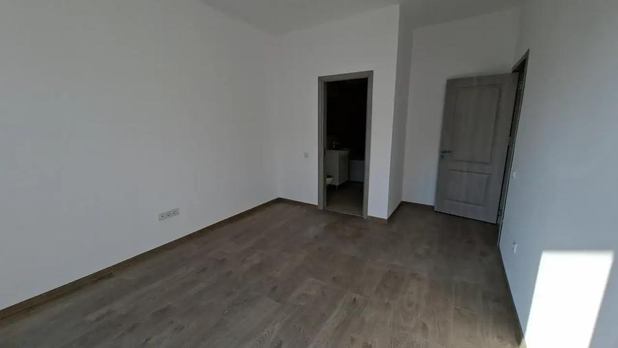 Apartament cu 3 camere decomandat în Theodor Pallady