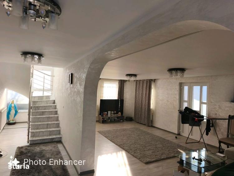 Casă cu 4 camere cu Teren 1500 Mp în Vicovu de Sus