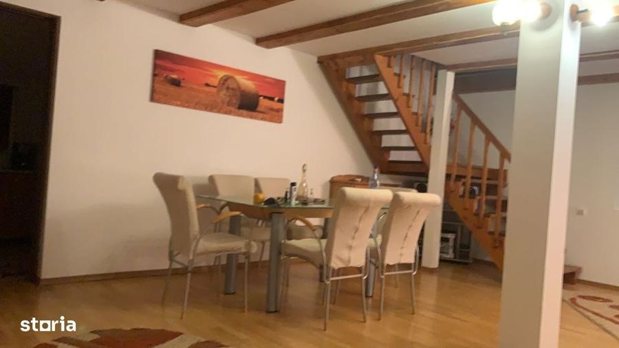 Casă cu 3 camere în Central