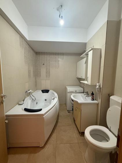 Apartament cu 3 camere în Girocului