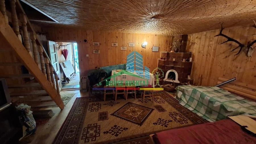 Casă cu 4 camere cu Teren 251 Mp în Lepșa