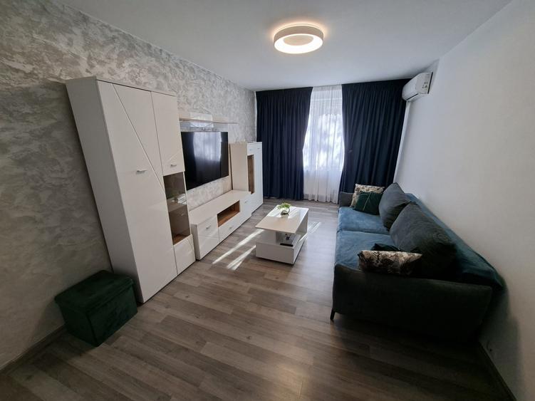 Apartament cu 2 camere decomandat în Runcu