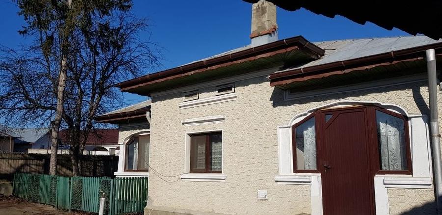 Casă cu 3 camere în Mărginenii de Sus
