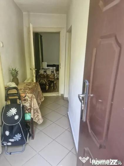 Casă cu 5 camere cu Teren 540 Mp în Broșteni