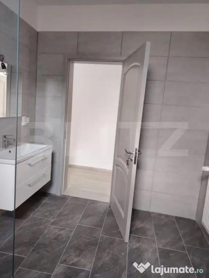 Casa de vanzare, cu 6 camere, 288 mp, zona Voinesti - 2