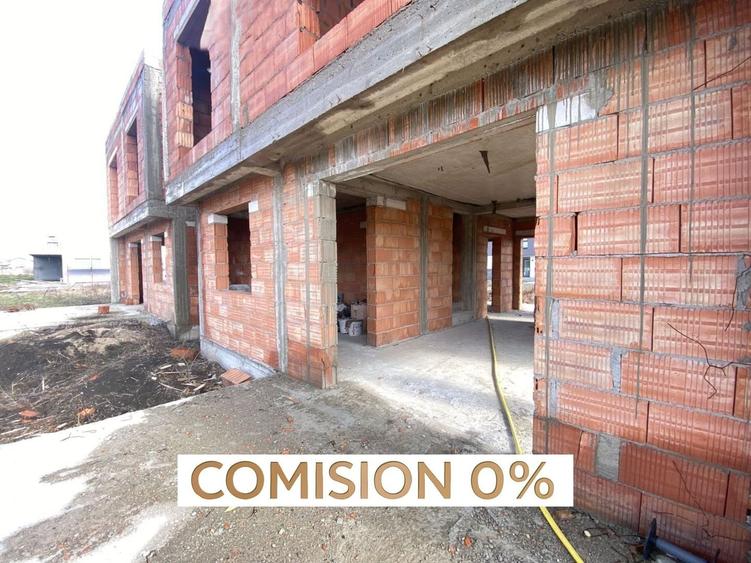 Casă individuală cu 5 camere cu Canalizare în Săcălaz