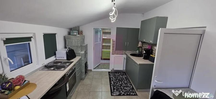 Casă cu 4 camere cu Teren 722 Mp în Podul Vadului