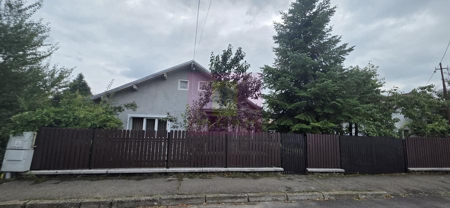 Casă cu 3 camere în Central