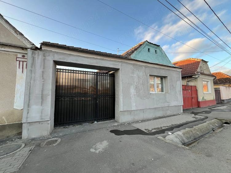Casă cu Teren 500 Mp în Hăghig