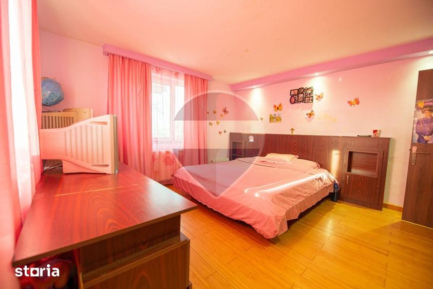 Casă cu 9 camere cu Teren 1200 Mp în Cornetu