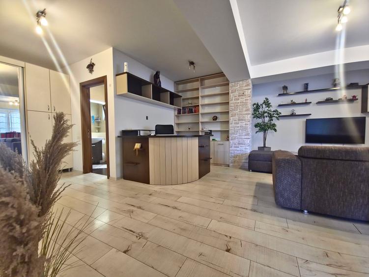 Apartament cu 3 camere decomandat, mobilat în Energia