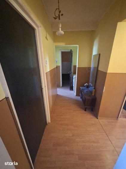 Apartament cu 3 camere decomandat în Ghencea