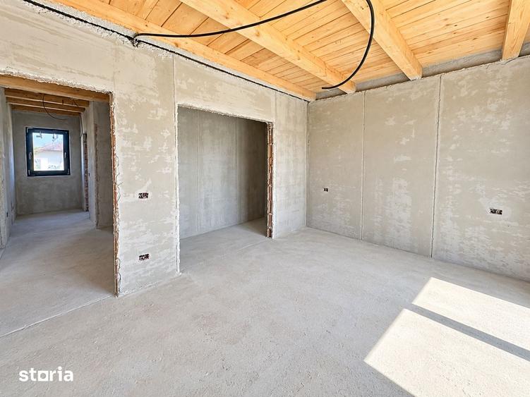 Casă cu 4 camere decomandat cu Teren 450 Mp în Tărlungeni