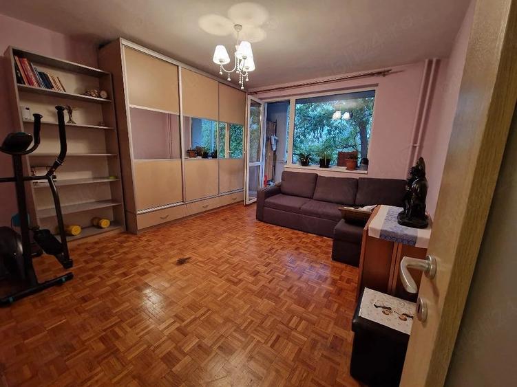 Apartament cu 3 camere decomandat în Gheorgheni