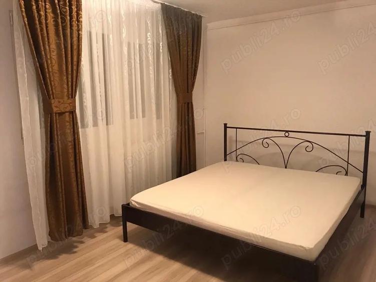 Apartament cu 3 camere semidecomandat, mobilat în Alexandru Obregia