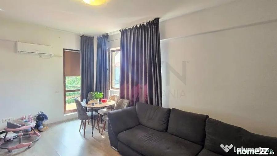Apartament cu 3 camere decomandat în Jiului