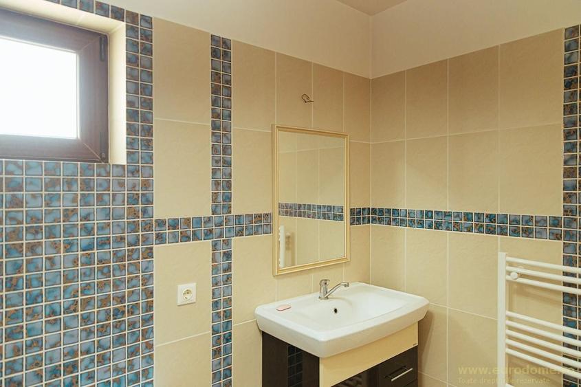 Casă nouă, intrare Stupini - 25