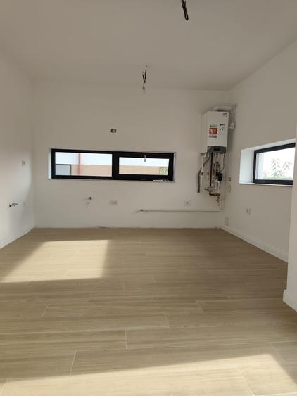 Casă individuală cu 5 camere cu Canalizare în Mogoșoaia