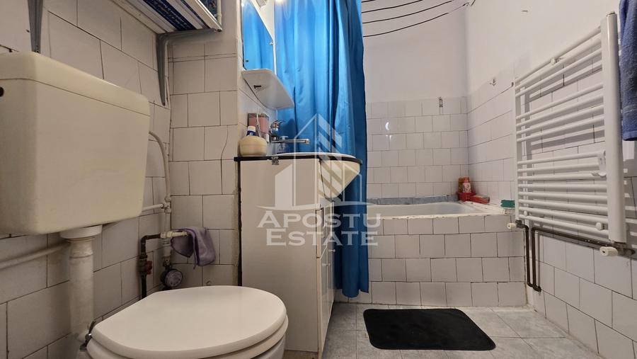 Apartament cu 4 camere decomandat, mobilat în Lipovei