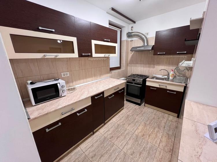Apartament in vila, etaj 1, 4 camere cu 120 mp, 3 bai - 7