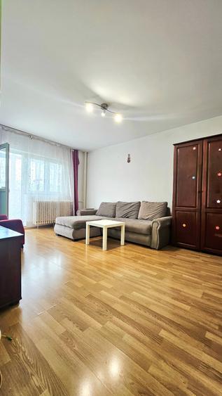 Apartament cu 2 camere semidecomandat în Berceni