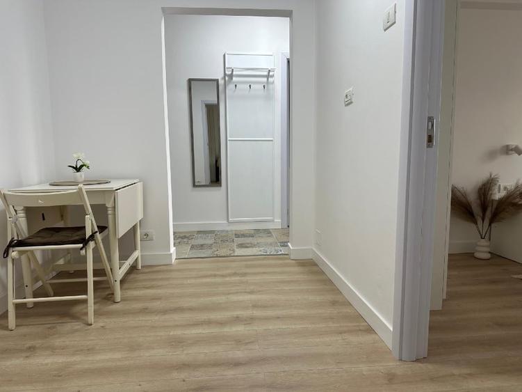 Apartament cu 2 camere decomandat, mobilat în Berceni