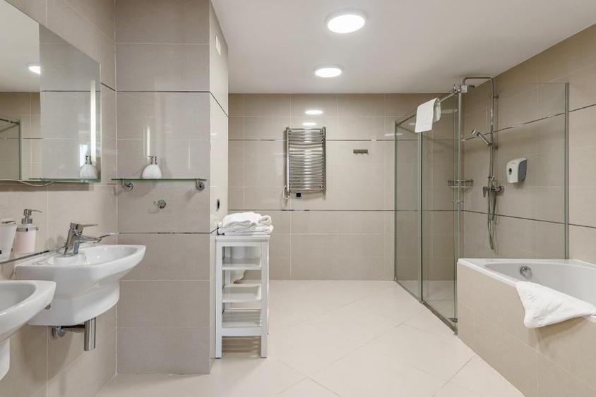 Penthouse cu 4 camere decomandat în Poiana Brașov