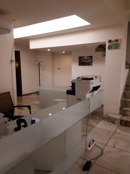 Casă cu 6 camere cu Canalizare în Universitate