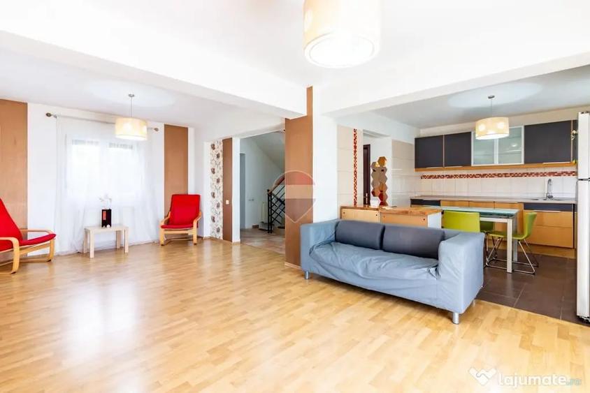 Casă cu 6 camere cu Teren 240 Mp în Corbeanca