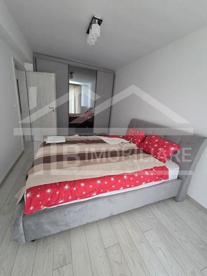 Apartament cu 3 camere decomandat în Libertății