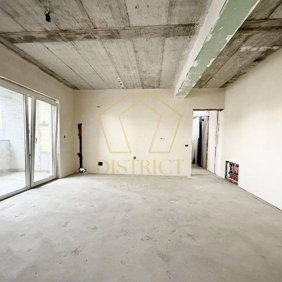 Apartament cu 4 camere în Dumbrăvița