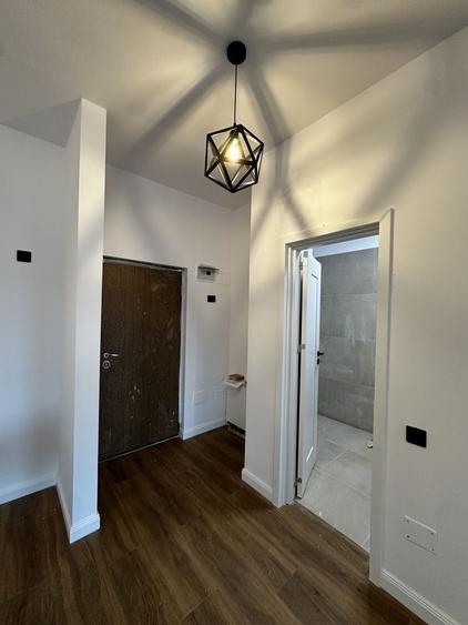 Apartament cu 2 camere semidecomandat în Florești