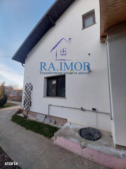 Casă cu 5 camere cu Teren 504 Mp în Târgșoru Vechi